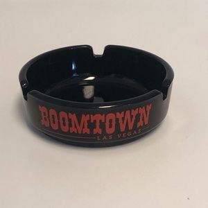 Boomtown Las Vegas -Black & Red Cigarette Ash Tray
